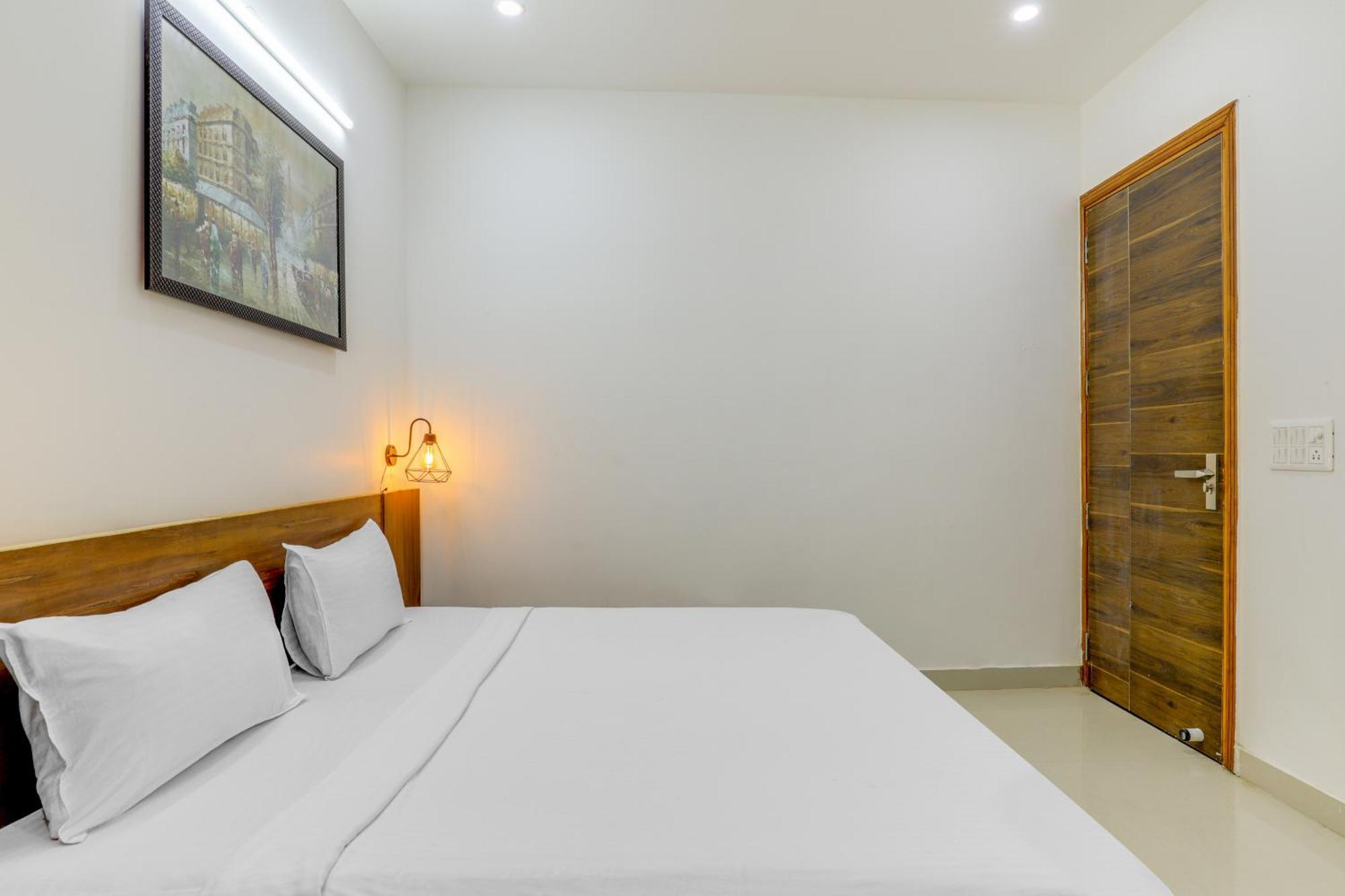Apartment Peacefulhuts 1bhk Nr. Yashobhoomi Icc And Airport New Delhi