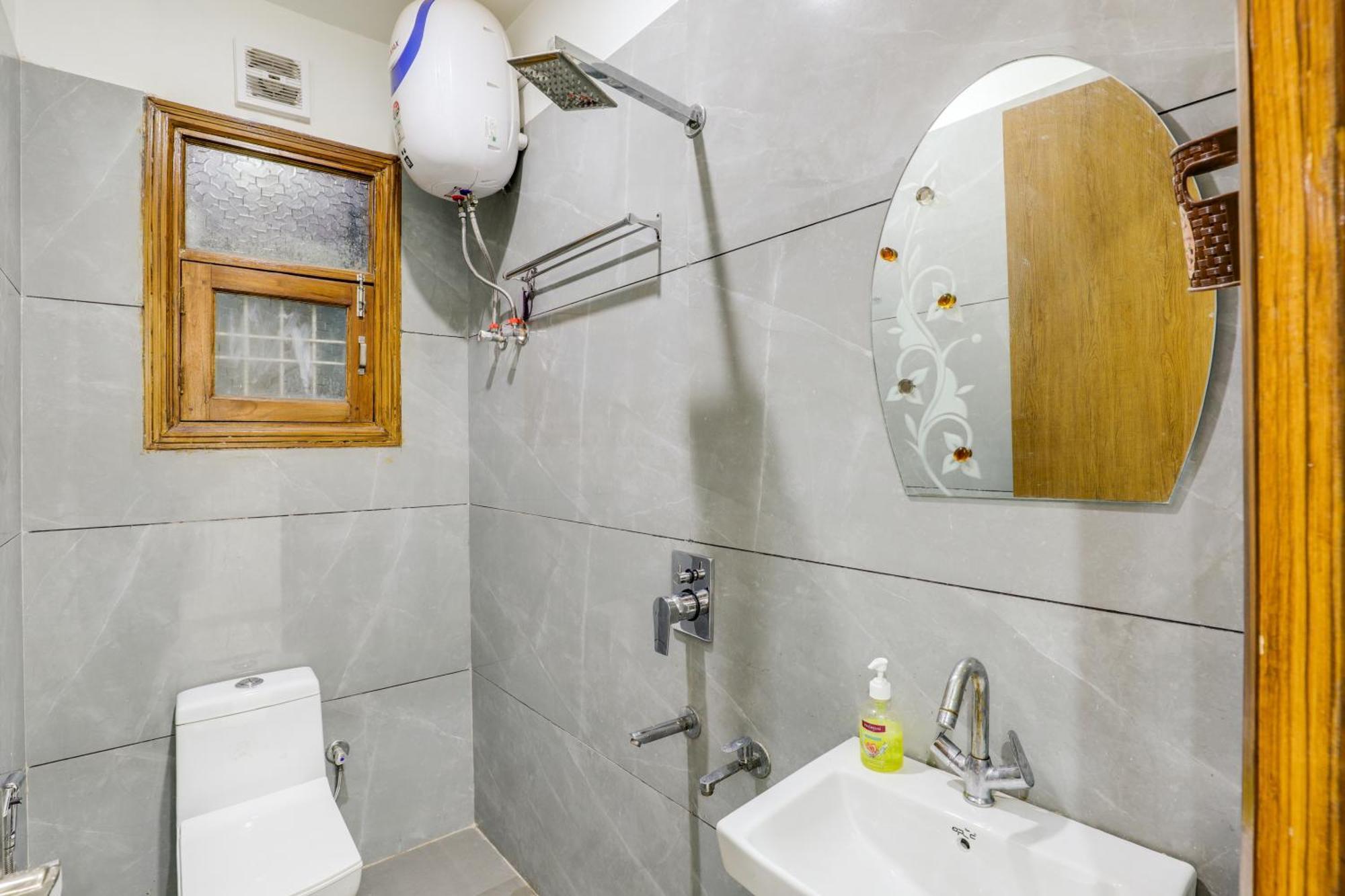 Apartment Peacefulhuts 1bhk Nr. Yashobhoomi Icc And Airport